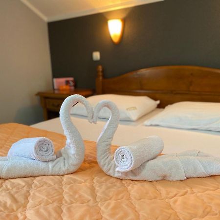 Motel Krstac โมจโคแวก ภายนอก รูปภาพ