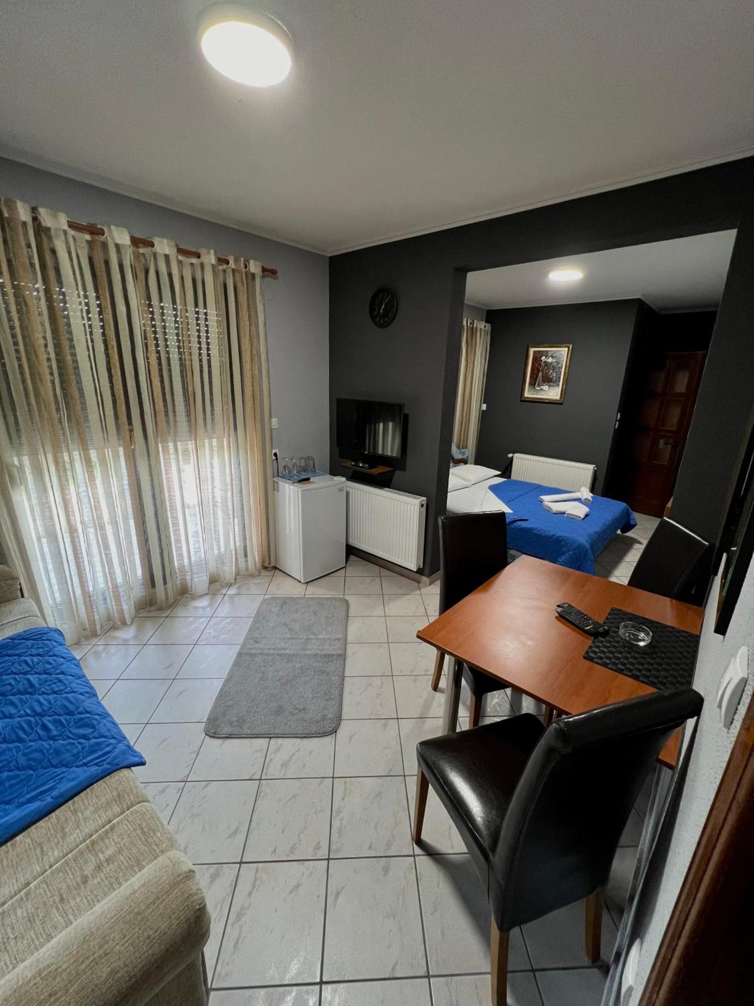 Motel Krstac โมจโคแวก ภายนอก รูปภาพ